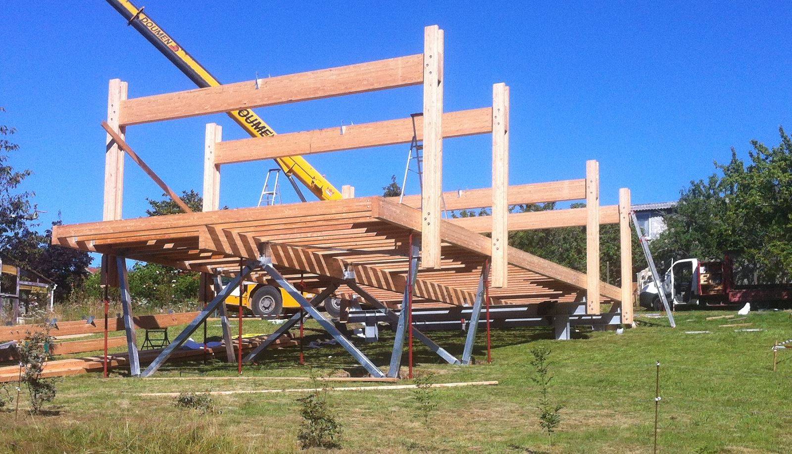 Levage d'une structure poteau poutre