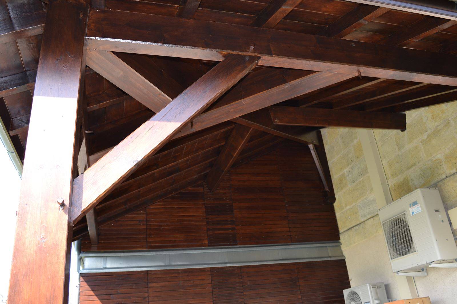 Charpente traditionnelle apparente en Aquitaine