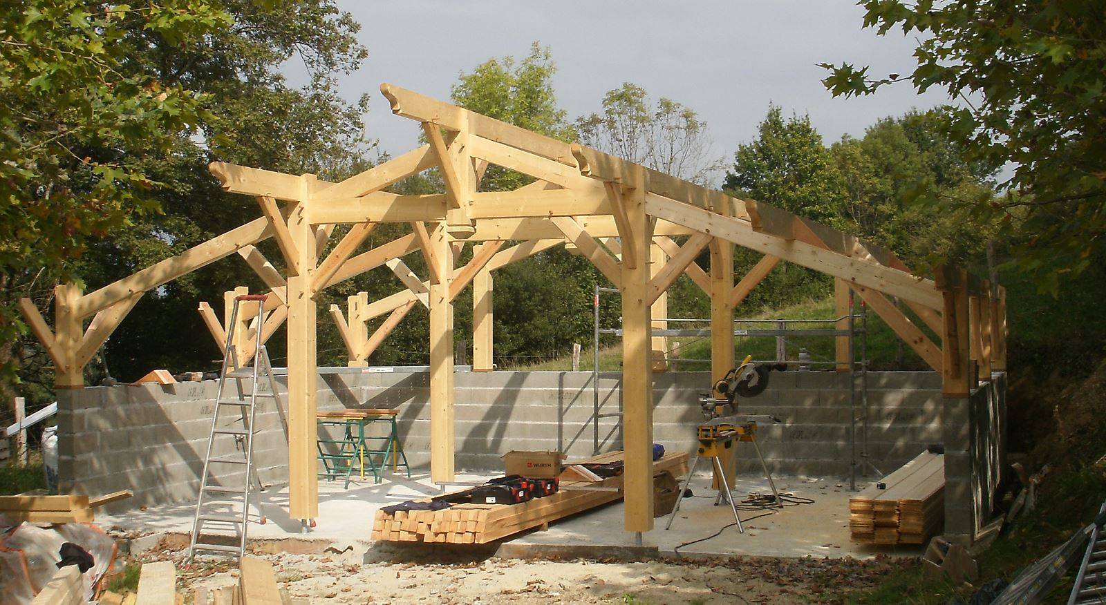 Réalisation d'une charpente traditionnelle en gironde