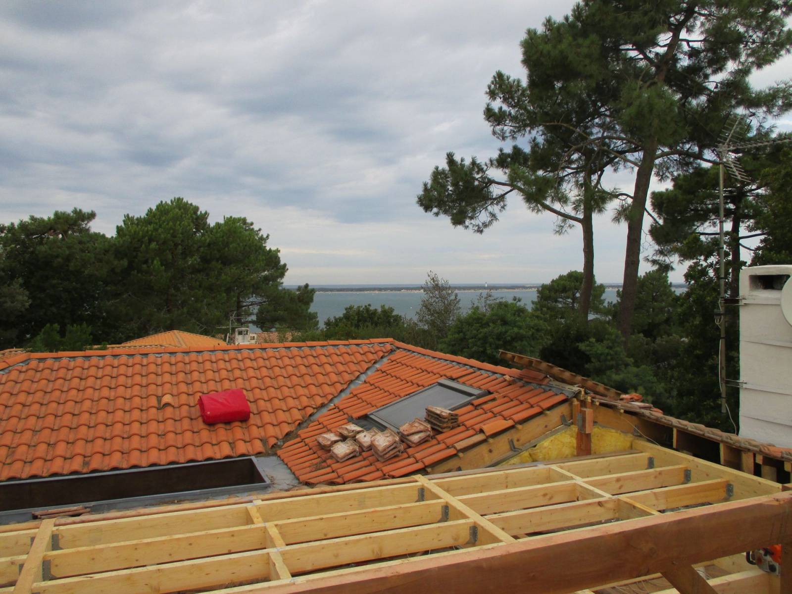 Réalisation d'un solivage pour une surélévation en ossature bois